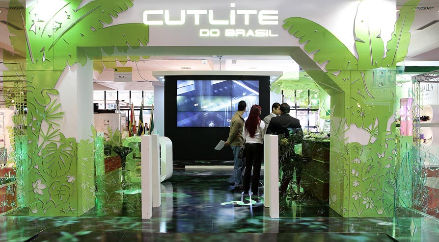 Estande da Cutlite com Máquinas de Corte a Laser